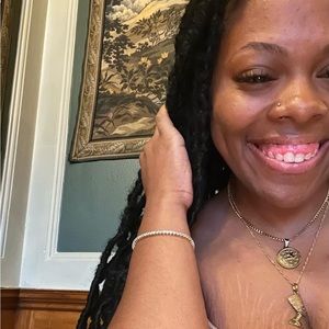 Meet your Posher, Deaundra